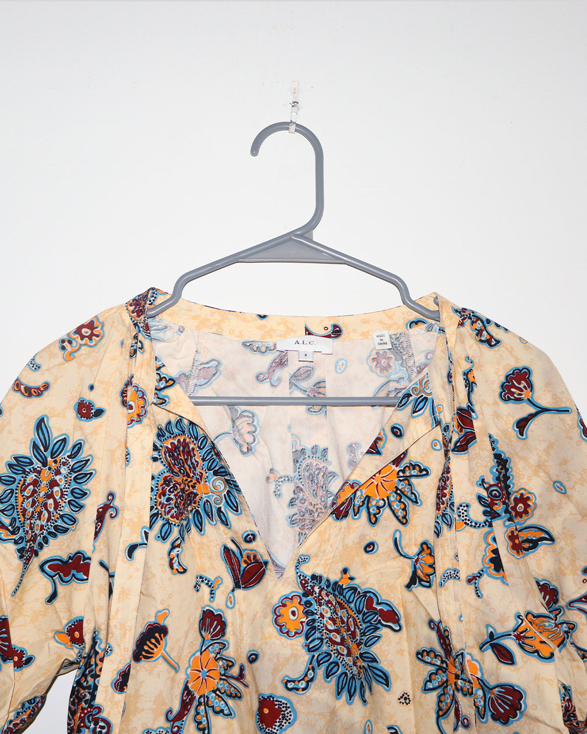 Floral Print V-Neck Blouse